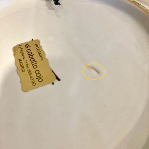 Majolica Wall Hanging 12 1/4” Bird & Flowers Hand Painted El Caballo Cojo Madrid - Picture 14 of 16